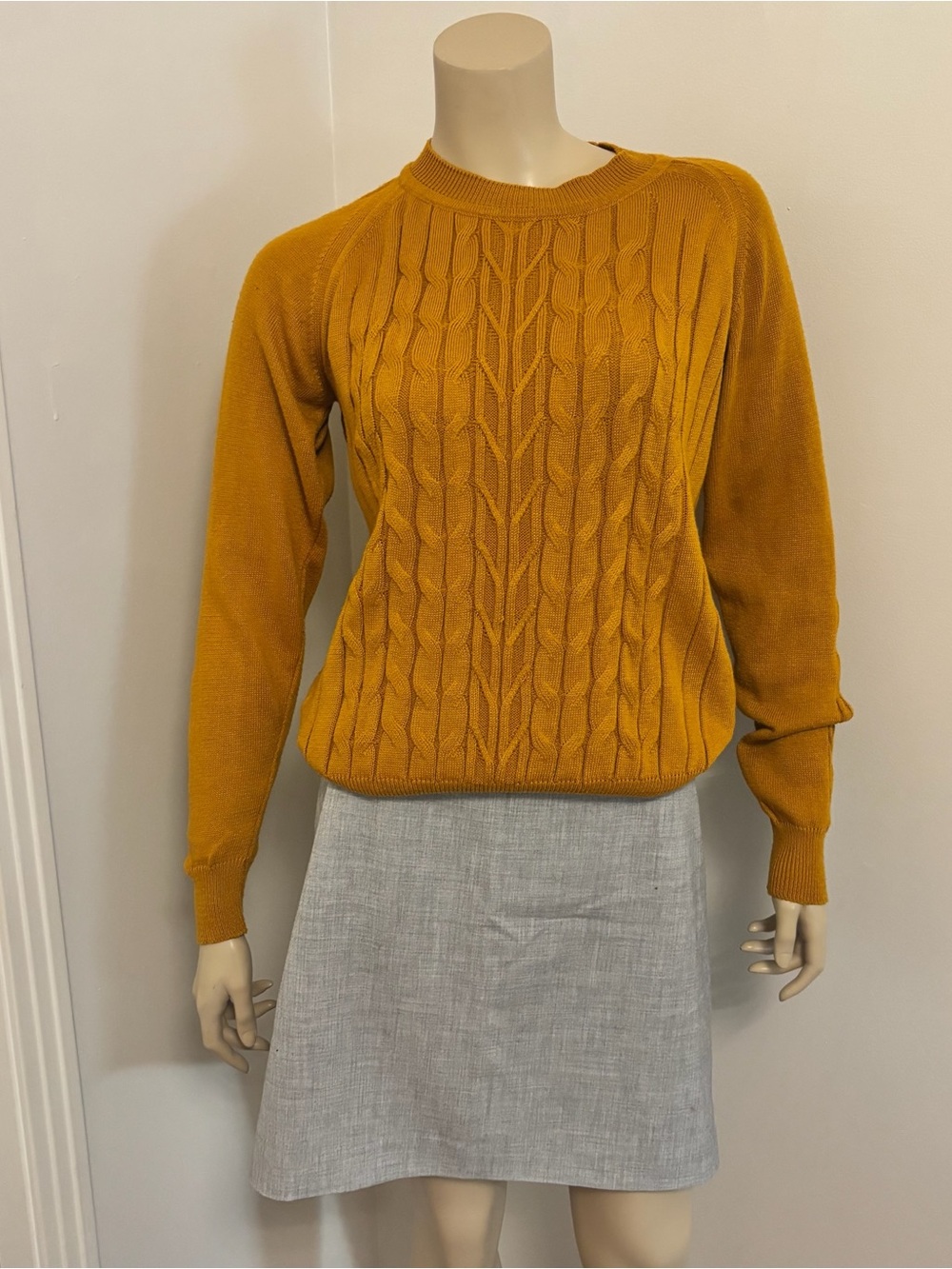 Banana Republic grey skirt